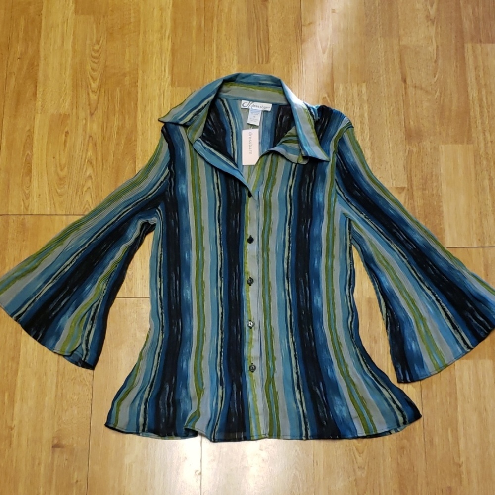 NWT accordion pleat buttondown plus size top